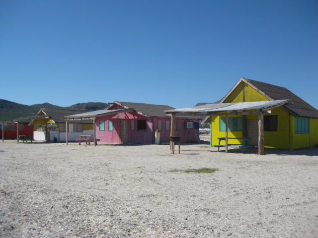 Los Narranjos bungalows for rent (300 pesos) Km. 118+ & 1.9 miles.